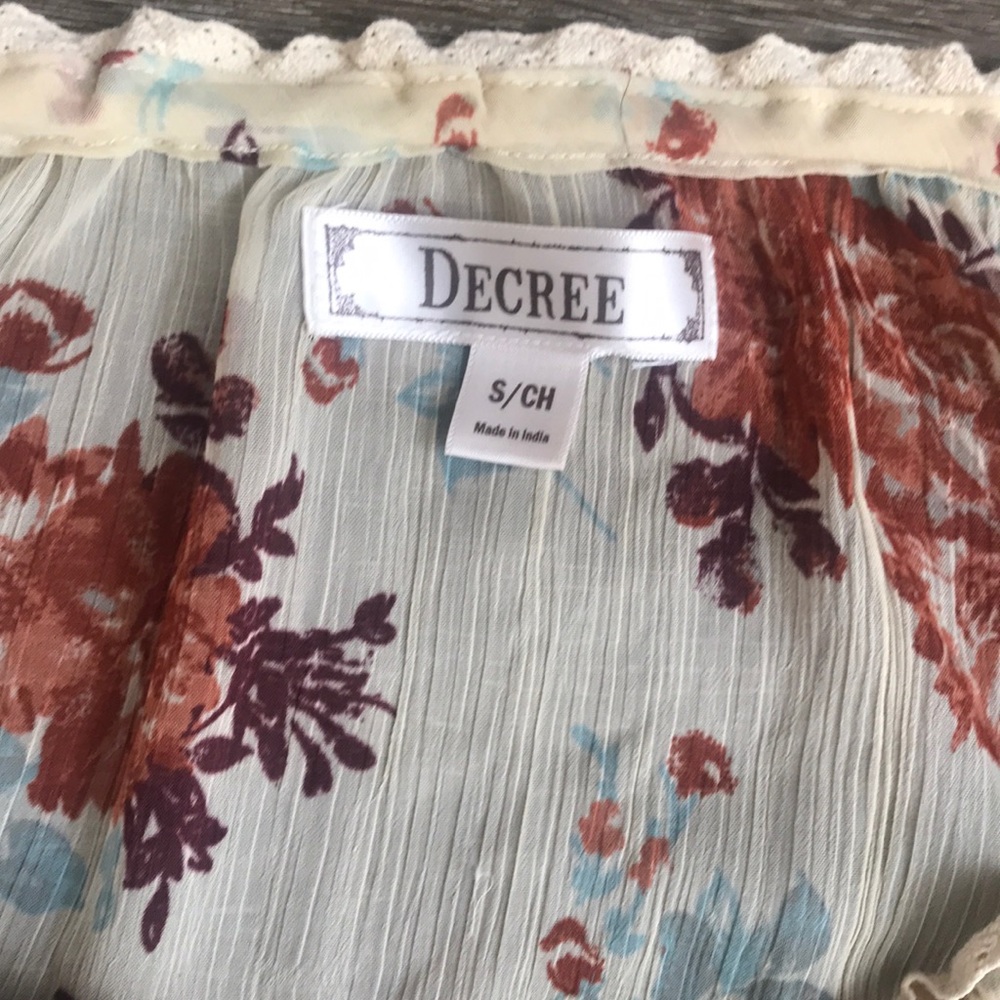 Cream Floral Top - Picture 4 of 7
